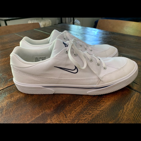 Nike sneakers - Picture 3 of 6